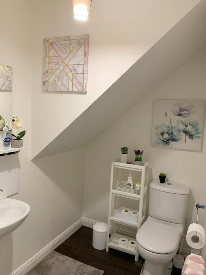 Spacious And Amazing 4 Bedroom Detached House Manchester Eksteriør billede